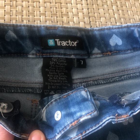 Shorts - Picture 3 of 3